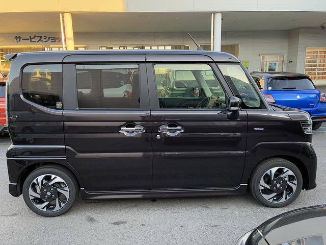 スペーシアカスタム カスタム　ＨＹＢＲＩＤ　ＸＳターボ♪　衝突軽減ブレーキ搭載　後席両側電動スライドドア　電動パーキングブレーキ　オーディオレス（8枚目）