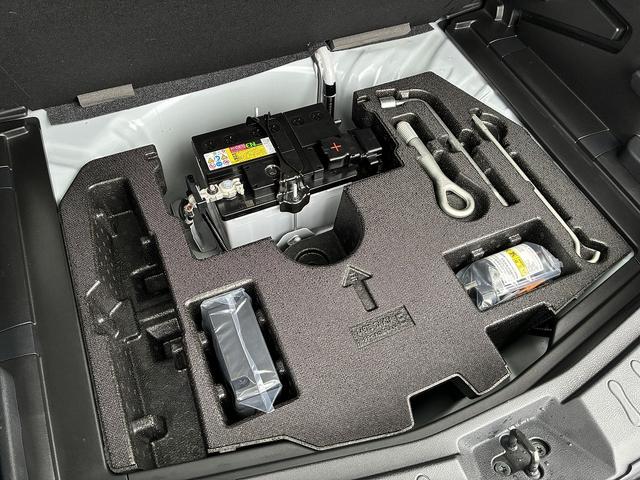 ノート Ｅパワーニスモ　全方位モニタ付きナビ♪　ドライブレコーダー　ＥＴＣ車載器　衝突軽減ブレーキ搭載（70枚目）