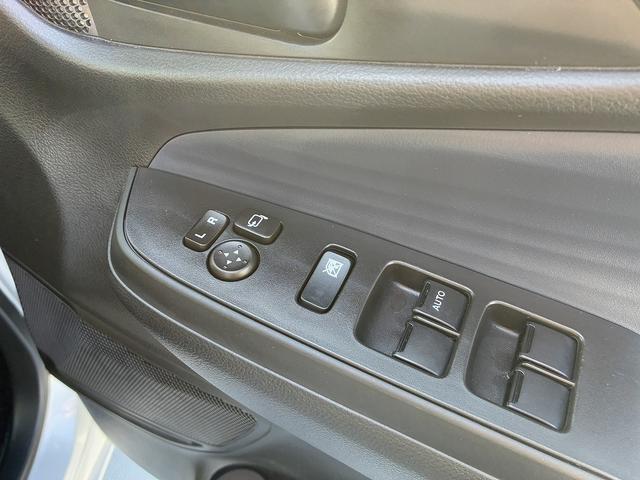 ソリオ Ｇ　２型　お手入れ楽々♪スターシルバーメタリック！　衝突軽減ブレーキ搭載　後席両側スライドドア（片側電動）　オーディオレス（22枚目）