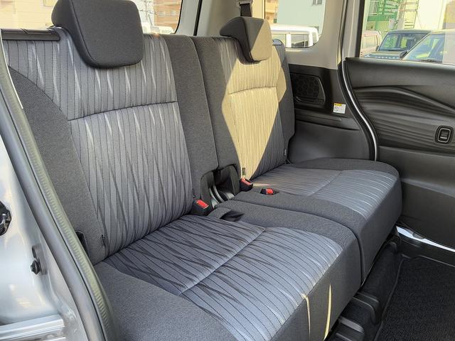 ソリオ Ｇ　２型　お手入れ楽々♪スターシルバーメタリック！　衝突軽減ブレーキ搭載　後席両側スライドドア（片側電動）　オーディオレス（23枚目）