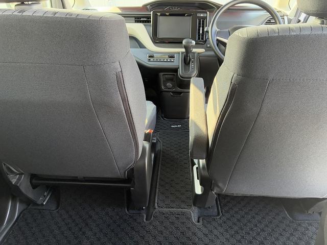 ソリオ Ｇ　２型　お手入れ楽々♪スターシルバーメタリック！　衝突軽減ブレーキ搭載　後席両側スライドドア（片側電動）　オーディオレス（26枚目）