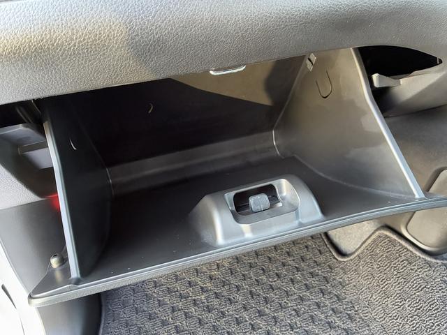 ソリオ Ｇ　２型　お手入れ楽々♪スターシルバーメタリック！　衝突軽減ブレーキ搭載　後席両側スライドドア（片側電動）　オーディオレス（60枚目）