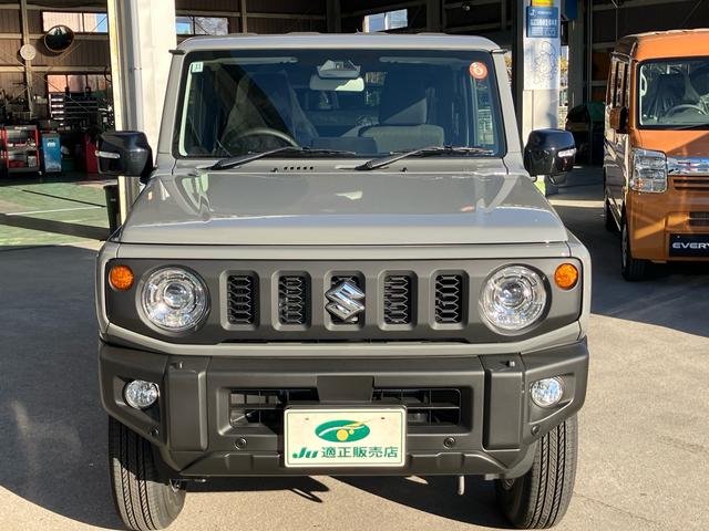 ジムニー XC 届出済未使用車 デュアルセンサーブレーキサポートII パートタイム4WD 高低二段切替式 AT カーテンエアバッグ シートヒーター プッシュスタート クルーズコントロール クリアランスソナー 純正AW(5枚目)