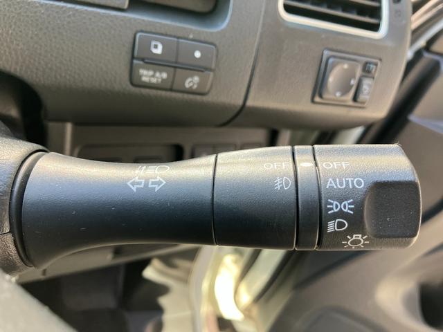 セレナ ハイウェイスターＧ　Ｓ－ＨＶアドバンスドセーフティ　８人　パノラミックビュー　アラウンドビューモニター　アルパインフリップダウンモニター　９インチナビ　フルセグＴＶ　Ｂｌｕｅｔｏｏｔｈ　両側パワースライドドア　クルーズコントロール　スマートキー　ＥＴＣ（36枚目）