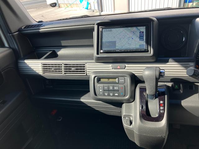 Ｎ－ＶＡＮ＋スタイル ファン　ナビ　バックモニター　ＥＴＣ　スマートキー　プッシュスタート　クルーズコントロール　両側スライドドア　充電用ＵＳＢジャック　電動格納式リモコンカラードドアミラー　フロントシートアームレスト（48枚目）