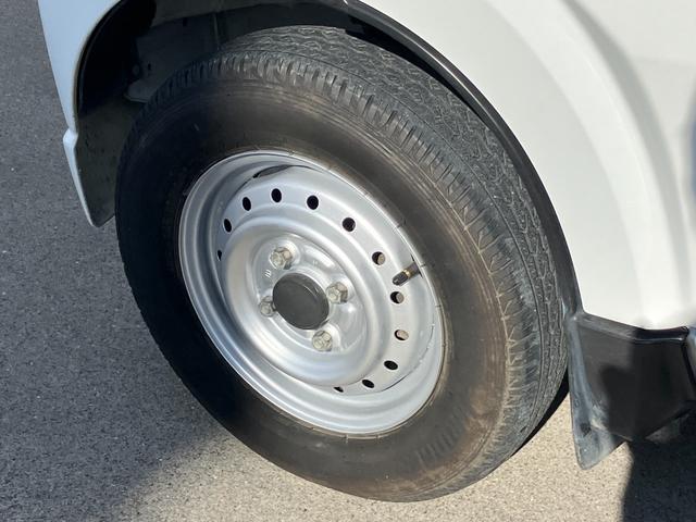 キャリイトラック ＫＣエアコン・パワステ　４ＷＤ　５速ＭＴ　ＡＣ　ＰＳ　三方開　鳥居　高低二段切替式パートタイム４ＷＤ（21枚目）