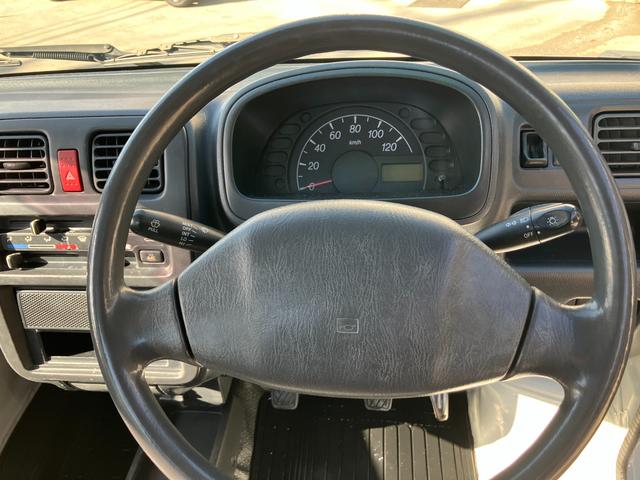 キャリイトラック ＫＣエアコン・パワステ　４ＷＤ　５速ＭＴ　ＡＣ　ＰＳ　三方開　鳥居　高低二段切替式パートタイム４ＷＤ（29枚目）