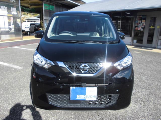 デイズ X アラウンドビューモニター エマージェンシーブレーキ 前後ドラレコ 純ナビTV ETC プッシュスタート インテリキー2個 横滑り防止装置 オートAC 電格ミラー 整備手帳 記録簿 取説 1オーナー(2枚目)