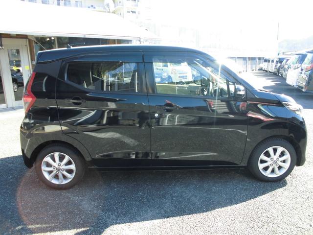 デイズ X アラウンドビューモニター エマージェンシーブレーキ 前後ドラレコ 純ナビTV ETC プッシュスタート インテリキー2個 横滑り防止装置 オートAC 電格ミラー 整備手帳 記録簿 取説 1オーナー(4枚目)