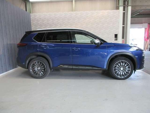 エクストレイル １．５　ＡＵＴＥＣＨ　ｅ－４ＯＲＣＥ　４ＷＤ　弊社社用車　・　パワーバックドア　インテリジェントキー　点検記録簿　ワンオーナー　アラウンドビューモニター　寒冷地仕様　レーダークルーズコントロール　ＬＥＤライト　エマブレ　カーテンエアバック　４ＷＤ　メモリーナビ　ＥＴＣ　禁煙車（3枚目）
