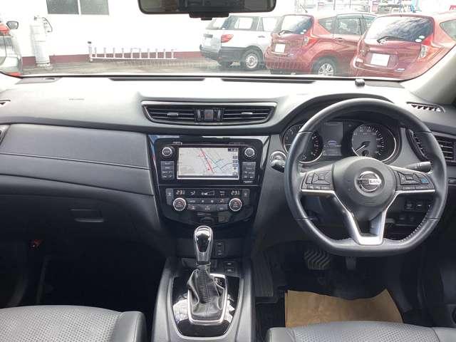 エクストレイル ２．０　２０Ｘｉ　Ｖセレクション　２列車　４ＷＤ　シートヒーター・プロパイロット・ナビＴＶ　踏み間違い防止　盗難防止　全周囲モニター　オールモード４ＷＤ　ＬＥＤヘッドライト　ＬＤＰ　ｉストップ　レーダークルーズ　ＥＴＣ　禁煙車　１オナ　アルミ　メモリーナビ　スマートキー　バックモニター（7枚目）