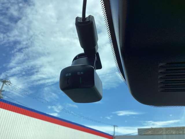 ノート 1.2 X ナビ・TV・ETC・ドラレコ・プロパイロット リアカメラ 衝突被害軽減ブレ-キ 全方位カメラ ETC付 禁煙車 LEDヘッドライト レーダークルーズ レーンアシスト インテリジェントキー ワンオーナー ドラレコ アイドリングストップ 整備記録簿(16枚目)