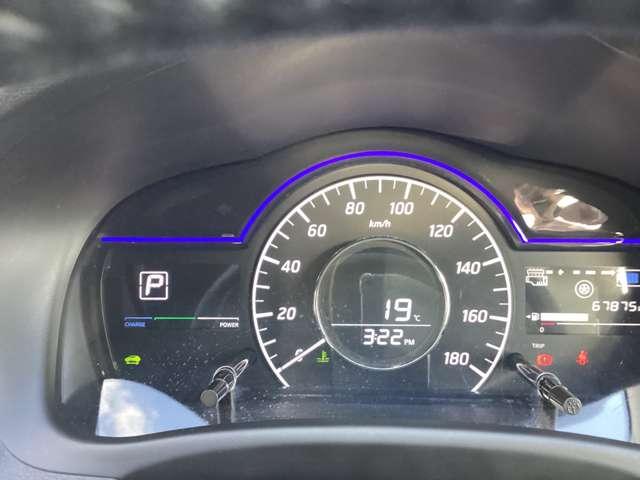 ノート １．２　ｅ－ＰＯＷＥＲ　メダリスト　ナビＴＶ・バックモニター・ＥＴＣ・クルーズコ　被害軽減ブレーキ　ＴＶナビ　禁煙　クルコン　インテリキー　アイドリングストップ　盗難防止装置　ＬＥＤランプ　車線逸脱警報システム　ワンオーナー　キーフリー　アルミホイール　ＥＴＣ　オートエアコン（8枚目）