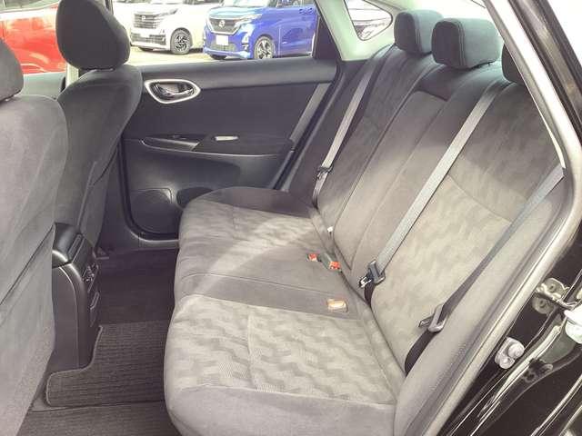 後部座席も、良好な状態です。