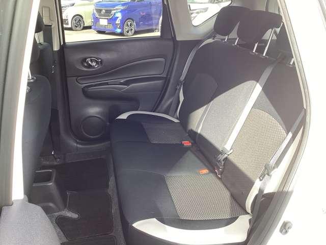 後部座席も、良好な状態です。