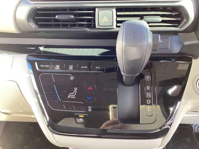 ルークス ６６０　Ｘ　弊社社用車・禁煙車・ディスプレイオーディ　アラモニ　前後衝突軽減ブレーキ　ワンオーナー車　禁煙　車線逸脱防止　スマートキー　定期点検記録簿　キーフリー　ｉ－ｓｔｏｐ　フルオートエアコン　パワーウインドウ　バックカメラ　盗難防止　Ｗエアバック（12枚目）