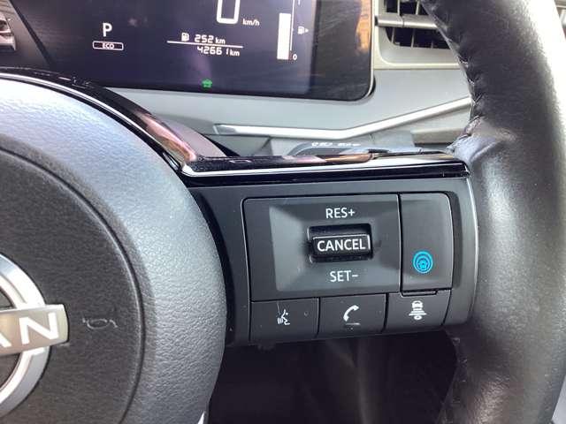 ノート １．２　Ｘ　革シート・シートヒーター・ナビＴＶ・プロパ　リアカメラ　衝突被害軽減ブレ－キ　全方位カメラ　ＥＴＣ付　アルミ　禁煙車　ＬＥＤヘッドライト　レーダークルーズ　レーンアシスト　インテリジェントキー　ワンオーナー　ドラレコ　アイドリングストップ（10枚目）