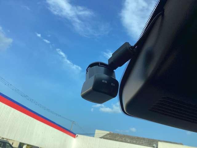 ノート １．２　Ｘ　革シート・シートヒーター・ナビＴＶ・プロパ　リアカメラ　衝突被害軽減ブレ－キ　全方位カメラ　ＥＴＣ付　アルミ　禁煙車　ＬＥＤヘッドライト　レーダークルーズ　レーンアシスト　インテリジェントキー　ワンオーナー　ドラレコ　アイドリングストップ（13枚目）