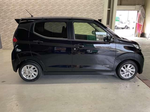 デイズ ６６０　ハイウェイスターＸ　弊社社用車・禁煙車　ブレーキサポート　禁煙　全周囲カメラ　ＬＥＤ　イモビライザー　１オーナー　インテリジェントキー　レーンキープ　バックカメラ　アイドリングストップ　オートエアコン　デュアルエアバッグ　記録簿　キーレス（3枚目）