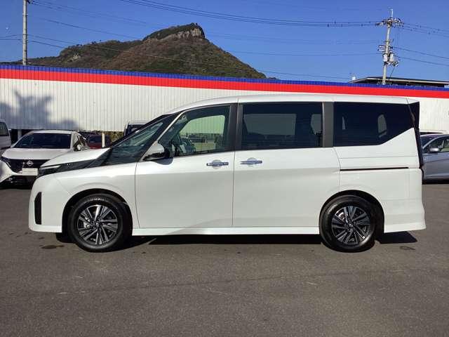 セレナ 2.0 ハイウェイスターV 純正9インチナビTV・社外ドラレコ・ETC・プ W電動スライド レーダークルコン レーンアシスト LEDランプ 盗難防止システム ETC装備 カーテンエアバッグ アルミホイール キーフリー メモリ-ナビ ナビTV 記録簿 エアコン ドラレコ ABS(7枚目)