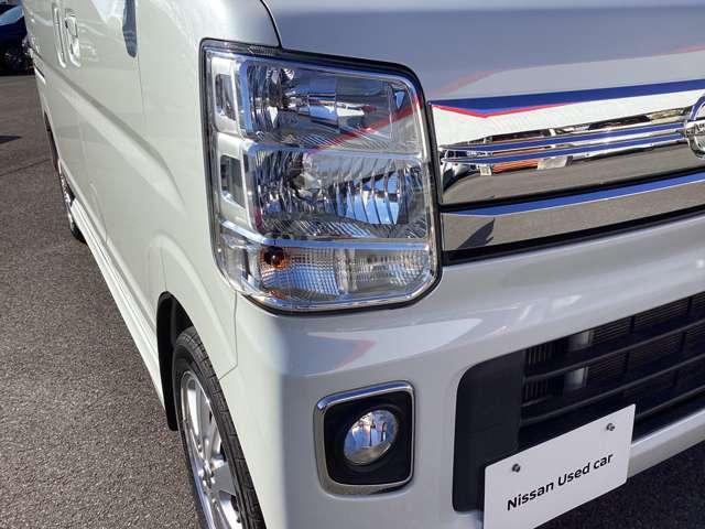 �y�w�b�h���C�g�z���F���ɗD��Ă��܂��B�Ό��Ԃɂ��D�������ł��B