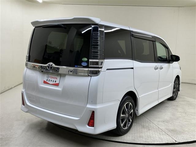 ヴォクシー ＺＳ　煌ＩＩ　フルセグ　メモリーナビ　ＤＶＤ再生　後席モニター　バックカメラ　衝突被害軽減システム　ＥＴＣ　ドラレコ　両側電動スライド　ＬＥＤヘッドランプ　ウオークスルー　乗車定員７人　３列シート　ワンオーナー（4枚目）