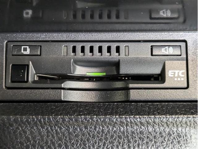 エスクァイア ハイブリッドＧｉプレミアムパッケジブラックテーラード　フルセグ　メモリーナビ　ＤＶＤ再生　後席モニター　バックカメラ　衝突被害軽減システム　ＥＴＣ　ドラレコ　両側電動スライド　ＬＥＤヘッドランプ　乗車定員７人　３列シート　ワンオーナー（33枚目）