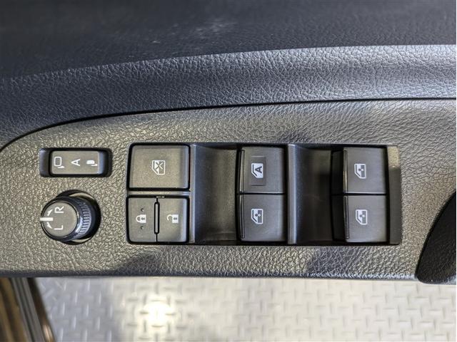 シエンタ ハイブリッドＸ　メモリーナビ　バックカメラ　衝突被害軽減システム　ＥＴＣ　電動スライドドア　乗車定員７人　３列シート　記録簿　アイドリングストップ（11枚目）
