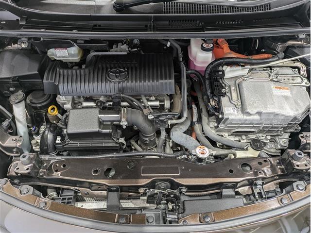シエンタ ハイブリッドＸ　メモリーナビ　バックカメラ　衝突被害軽減システム　ＥＴＣ　電動スライドドア　乗車定員７人　３列シート　記録簿　アイドリングストップ（17枚目）