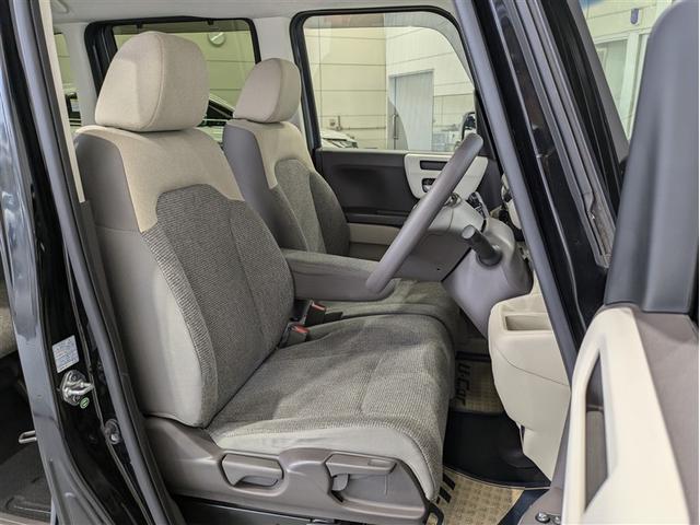 高いホールド性で運転姿勢が安定します。長距離ドライブでも疲れにくいのが魅力です。快適なドライビングライフをお送りください♪