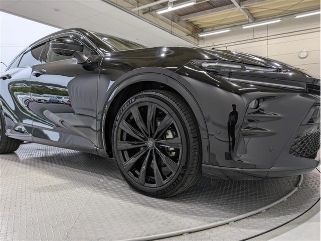 クラウンスポーツ Ｚ　革シート　サンルーフ　４ＷＤ　フルセグ　メモリーナビ　ミュージックプレイヤー接続可　バックカメラ　衝突被害軽減システム　ＥＴＣ　ドラレコ　ＬＥＤヘッドランプ　ワンオーナー　アイドリングストップ（21枚目）