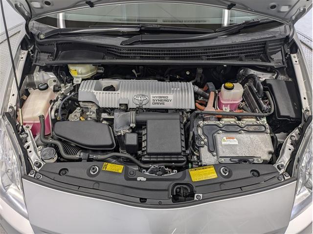 プリウス Ｇ　フルセグ　メモリーナビ　ＤＶＤ再生　バックカメラ　ＥＴＣ　ＬＥＤヘッドランプ　ワンオーナー　記録簿　アイドリングストップ（16枚目）