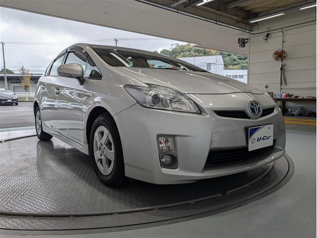 プリウス Ｇ　フルセグ　メモリーナビ　ＤＶＤ再生　バックカメラ　ＥＴＣ　ＬＥＤヘッドランプ　ワンオーナー　記録簿　アイドリングストップ（20枚目）