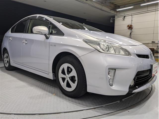 プリウス Ｓ　メモリーナビ　ＤＶＤ再生　バックカメラ　ＥＴＣ　ＨＩＤヘッドライト　ワンオーナー　記録簿　アイドリングストップ（20枚目）