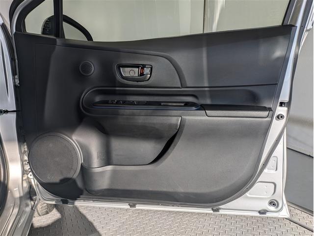 アクア Ｓ　ワンセグ　メモリーナビ　バックカメラ　記録簿　アイドリングストップ（10枚目）