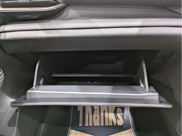 クラウンスポーツ Z 革シート サンルーフ 4WD フルセグ メモリーナビ ミュージックプレイヤー接続可 バックカメラ 衝突被害軽減システム ETC ドラレコ LEDヘッドランプ ワンオーナー フルエアロ 記録簿(9枚目)