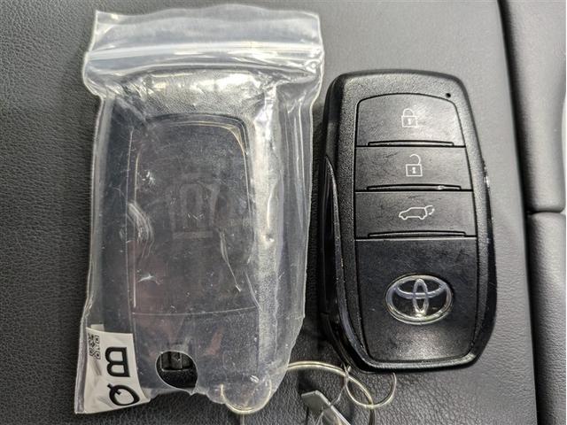 クラウンスポーツ Z 革シート サンルーフ 4WD フルセグ メモリーナビ ミュージックプレイヤー接続可 バックカメラ 衝突被害軽減システム ETC ドラレコ LEDヘッドランプ ワンオーナー フルエアロ 記録簿(20枚目)