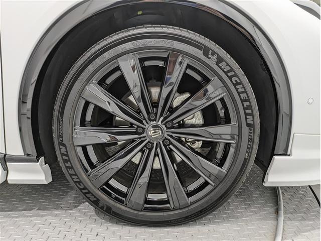 クラウンスポーツ Z 革シート サンルーフ 4WD フルセグ メモリーナビ ミュージックプレイヤー接続可 バックカメラ 衝突被害軽減システム ETC ドラレコ LEDヘッドランプ ワンオーナー フルエアロ 記録簿(23枚目)