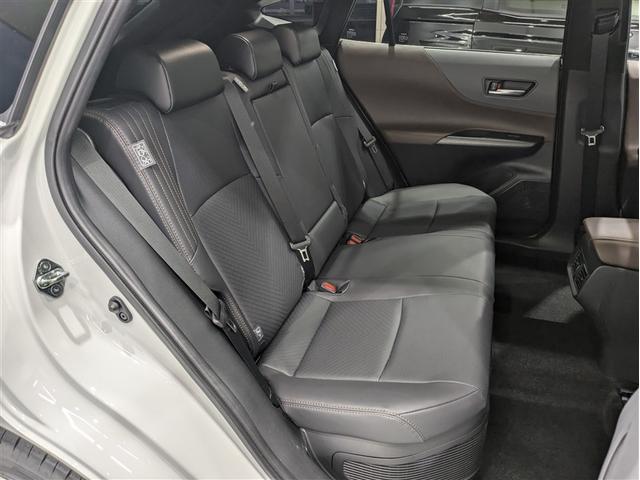 ハリアーハイブリッド Z レザーパッケージ 革シート サンルーフ 4WD フルセグ メモリーナビ ミュージックプレイヤー接続可 バックカメラ 衝突被害軽減システム ETC ドラレコ LEDヘッドランプ ワンオーナー フルエアロ 記録簿(13枚目)