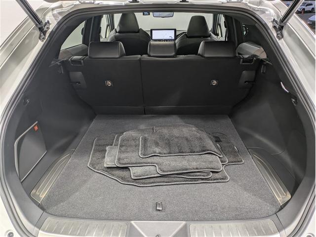 ハリアーハイブリッド Z レザーパッケージ 革シート サンルーフ 4WD フルセグ メモリーナビ ミュージックプレイヤー接続可 バックカメラ 衝突被害軽減システム ETC ドラレコ LEDヘッドランプ ワンオーナー フルエアロ 記録簿(15枚目)