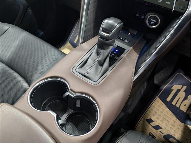 ハリアーハイブリッド Z レザーパッケージ 革シート サンルーフ 4WD フルセグ メモリーナビ ミュージックプレイヤー接続可 バックカメラ 衝突被害軽減システム ETC ドラレコ LEDヘッドランプ ワンオーナー フルエアロ 記録簿(30枚目)