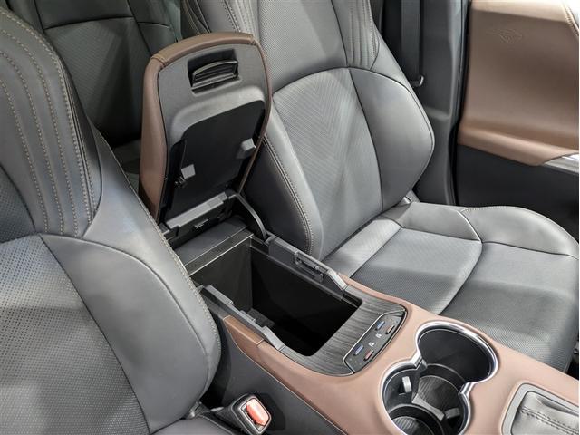 ハリアーハイブリッド Z レザーパッケージ 革シート サンルーフ 4WD フルセグ メモリーナビ ミュージックプレイヤー接続可 バックカメラ 衝突被害軽減システム ETC ドラレコ LEDヘッドランプ ワンオーナー フルエアロ 記録簿(31枚目)