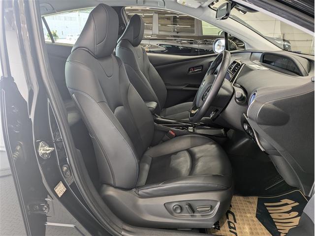 プリウス Aツーリングセレクション フルセグ メモリーナビ DVD再生 バックカメラ 衝突被害軽減システム ETC ドラレコ LEDヘッドランプ ワンオーナー 記録簿 アイドリングストップ(12枚目)