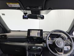 見通しのよいすっきりとした視界で、誰でも運転しやすいです。運転のしやすさは疲れにくさにも繋がりますよ♪ 6
