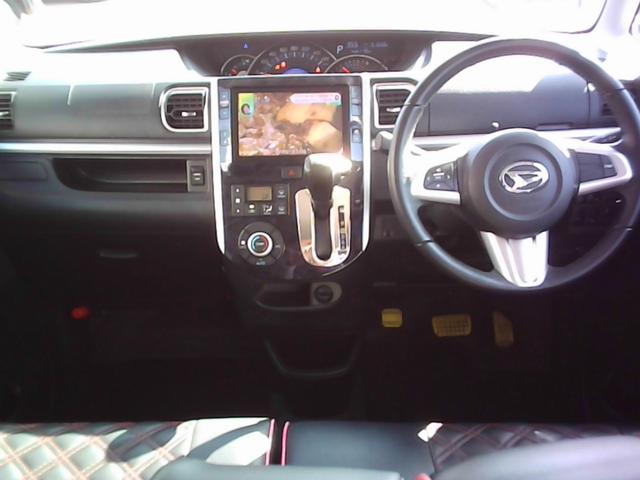 タント カスタムＲＳ　トップエディションＳＡＩＩＩ　衝突被害軽減ブレーキシステム　両側電動スライドドア　ナビ　ＴＶ　バックカメラ　シートカバー取り付け　（車体色　パールホワイト）（9枚目）