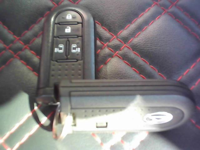 タント カスタムＲＳ　トップエディションＳＡＩＩＩ　衝突被害軽減ブレーキシステム　両側電動スライドドア　ナビ　ＴＶ　バックカメラ　シートカバー取り付け　（車体色　パールホワイト）（23枚目）