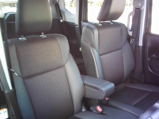 スペーシアカスタム ハイブリッドＸＳターボ　衝突被害軽減ブレーキシステム　両側電動スライドドア　ナビ　ＴＶ　バックカメラ　ＬＥＤヘッドライト　両席シートヒーター（10枚目）