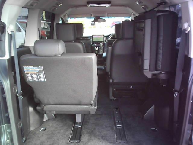 デリカD:5 P 衝突被害軽減ブレーキシステム 4WD ディーゼル 7人乗り 10.1インチナビ TV バックカメラ 後席12.5インチモニター 両側電動スライドドア (車体色 アイガーグレー)(5枚目)