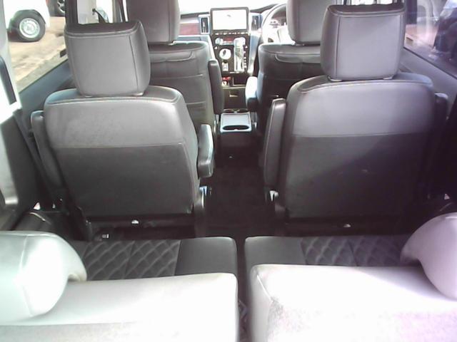 デリカD:5 P 衝突被害軽減ブレーキシステム 4WD ディーゼル 7人乗り 10.1インチナビ TV バックカメラ 後席12.5インチモニター 両側電動スライドドア (車体色 アイガーグレー)(6枚目)