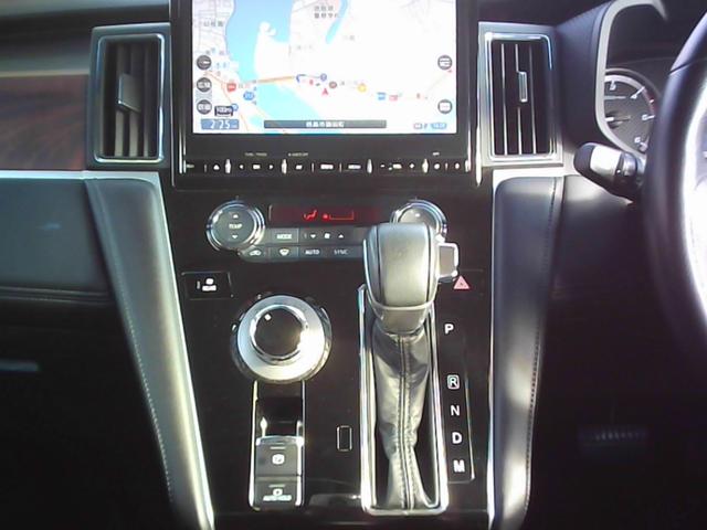 デリカD:5 P 衝突被害軽減ブレーキシステム 4WD ディーゼル 7人乗り 10.1インチナビ TV バックカメラ 後席12.5インチモニター 両側電動スライドドア (車体色 アイガーグレー)(11枚目)